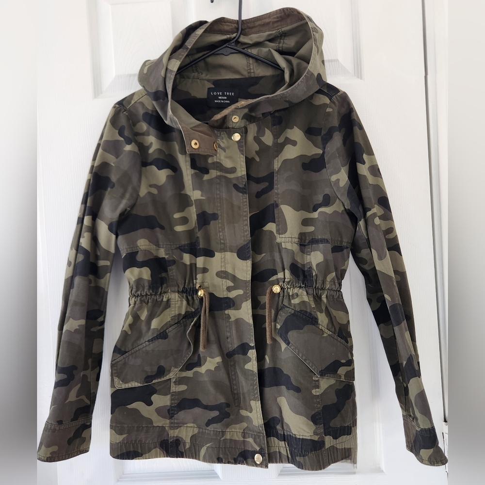 Lightweight Camo Jacket- Medium